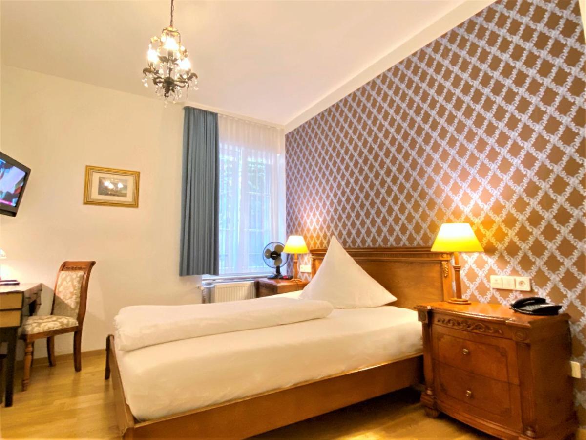 Hotel Rathausgloeckel Baden-Baden Kültér fotó