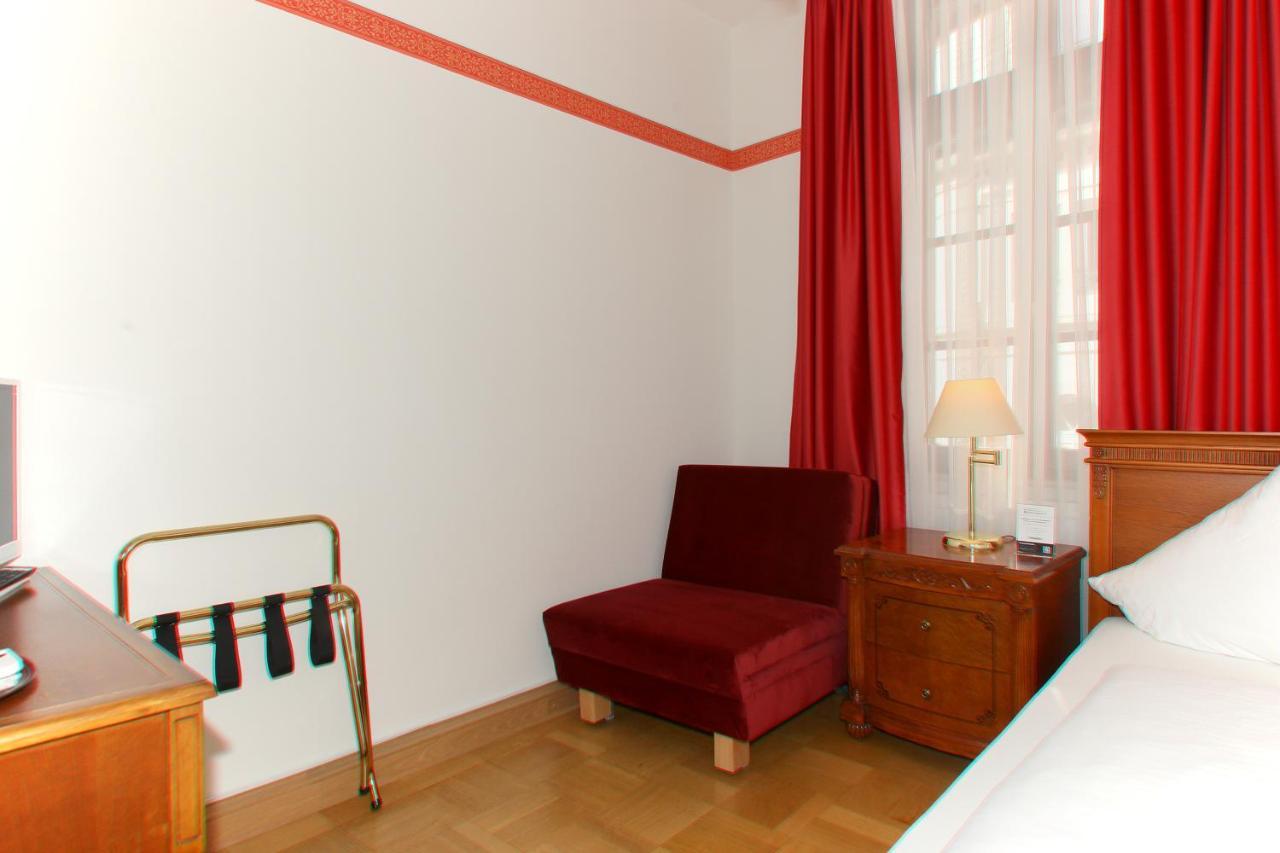 Hotel Rathausgloeckel Baden-Baden Kültér fotó